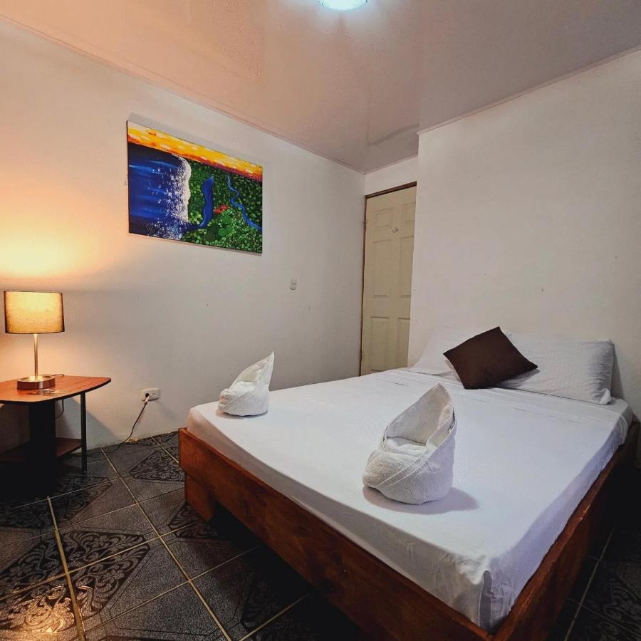 Micheck Beach House ตอร์ตูเกโร ภายนอก รูปภาพ