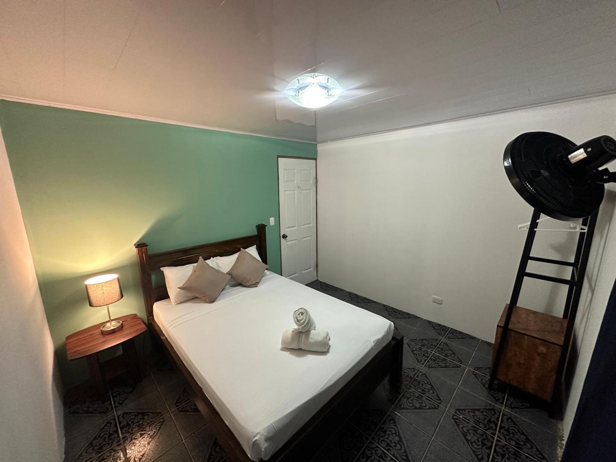 Micheck Beach House ตอร์ตูเกโร ภายนอก รูปภาพ